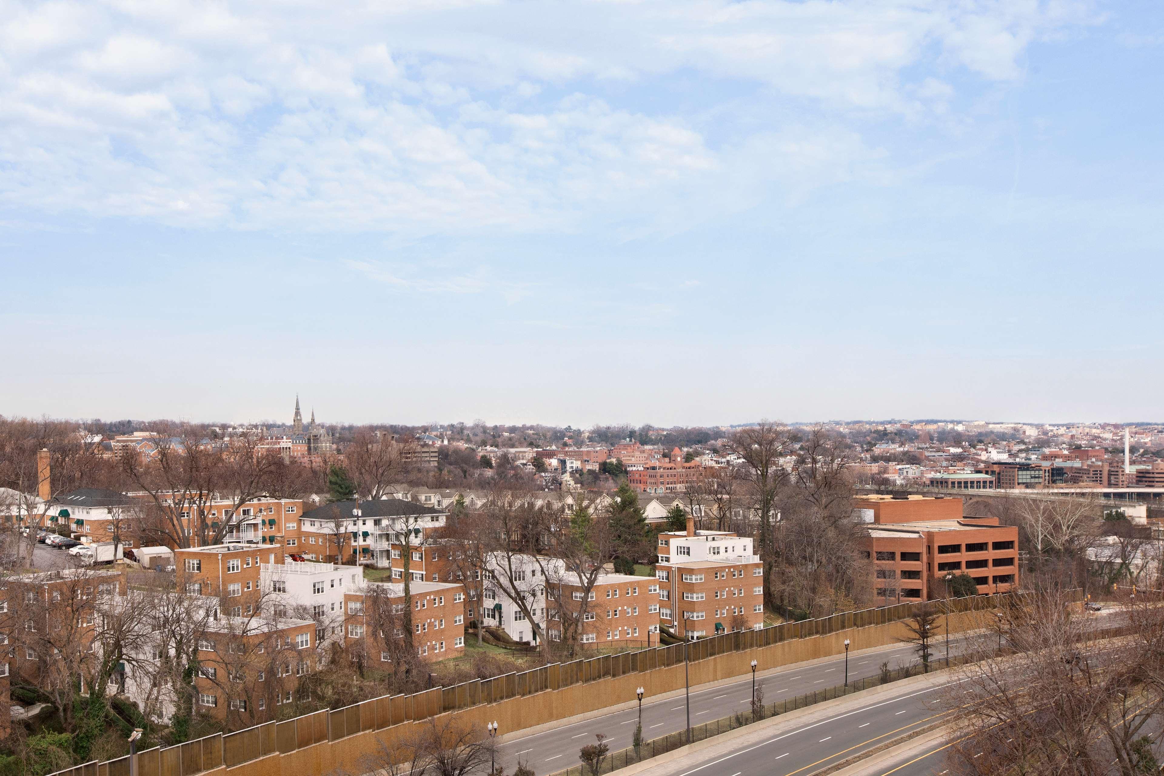 Homewood Suites By Hilton Arlington Rosslyn Key Bridge Exterior photo