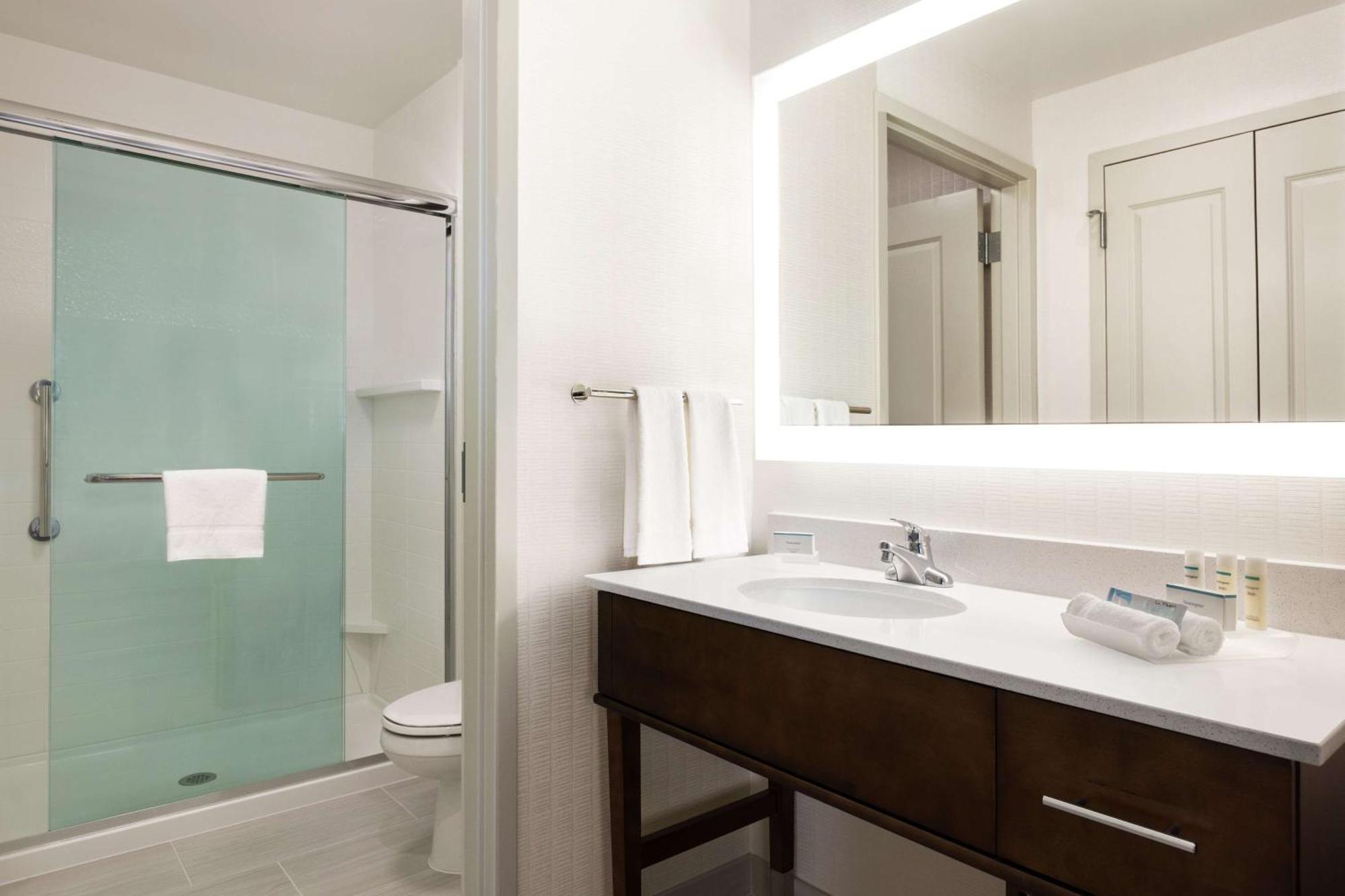 Homewood Suites By Hilton Arlington Rosslyn Key Bridge Exterior photo